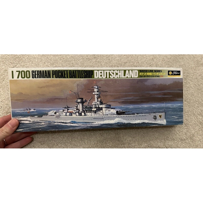FUJIMI WLB129600 GERMAN POCKET BATTLESHIP DEUTSCHLAND 1/700