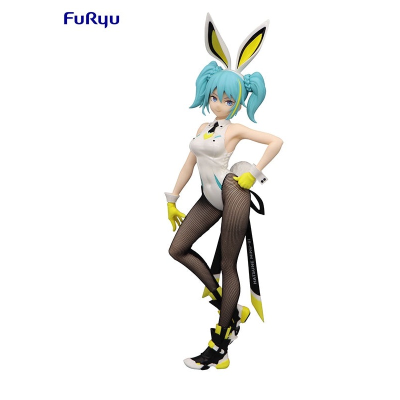 Hatsune Miku FURYU Bicute Bunnies Figure Street ver.