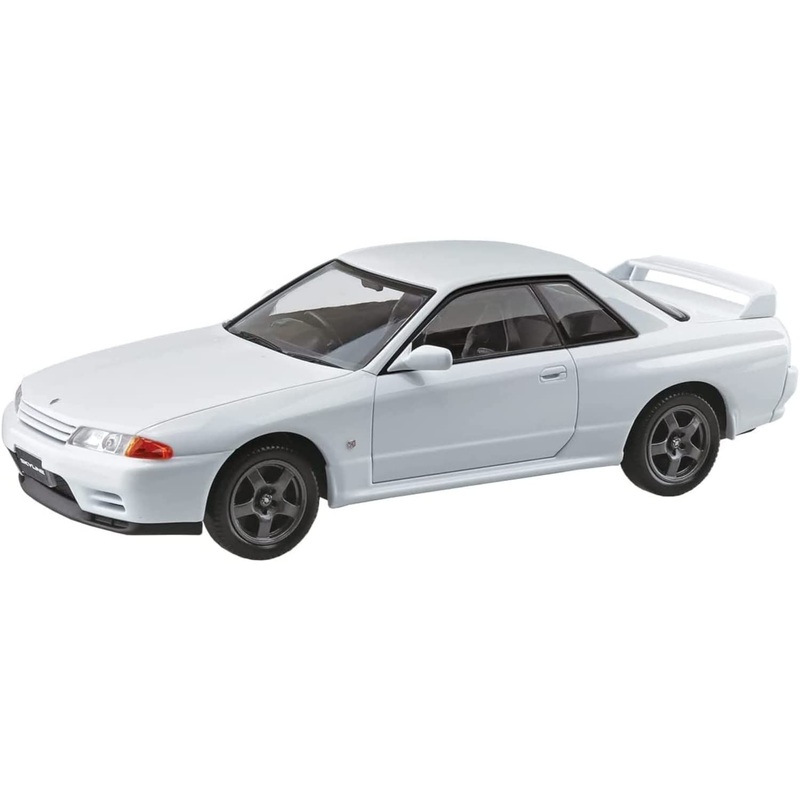 Aoshima Nissan R32 Skyline GT-R (Crystal White)
