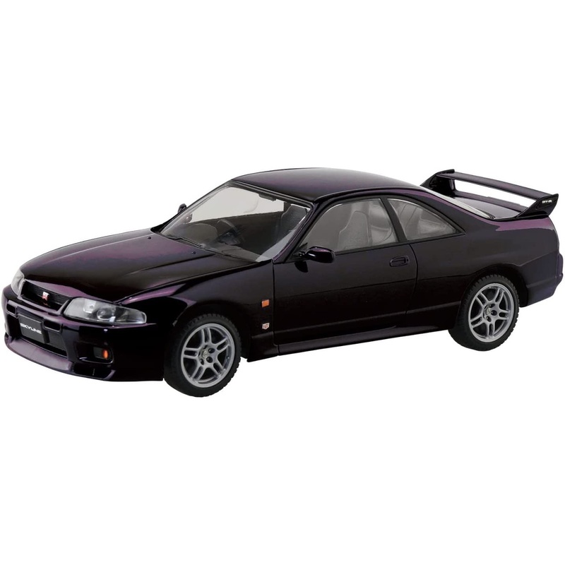 Aoshima Nissan R33 Skyline GT-R (Midnight Parple)