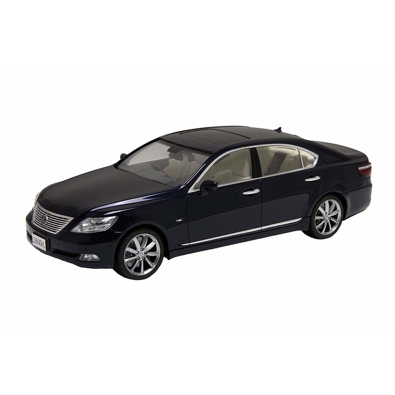 Fujimi Toyota Lexus LS600hL 2010