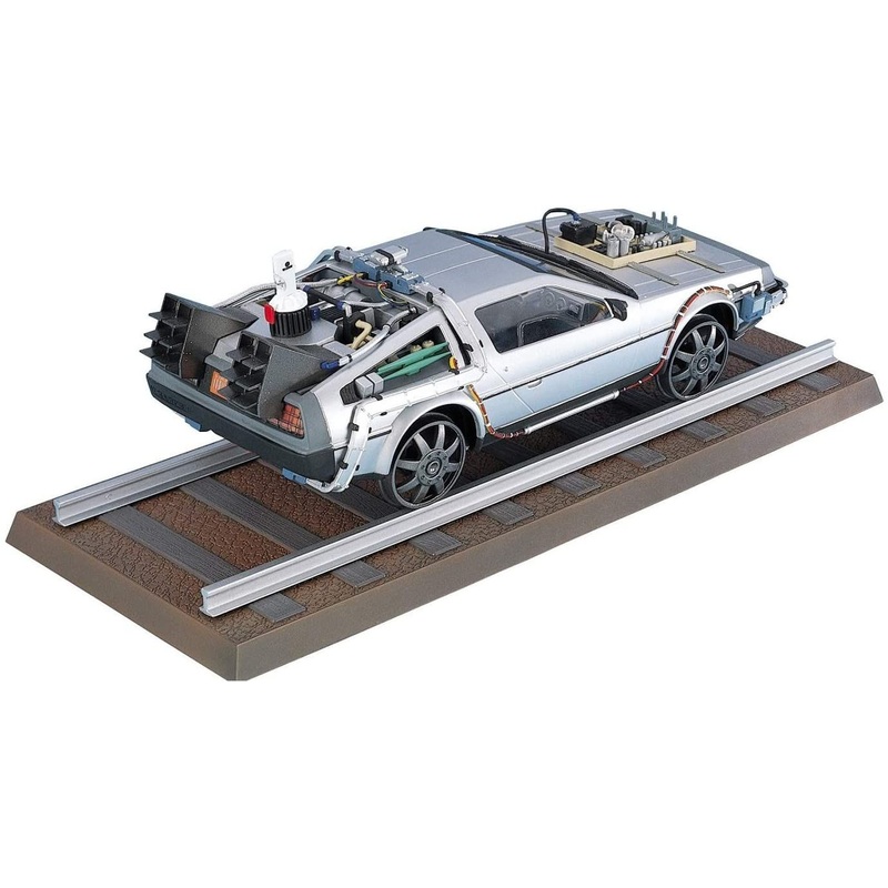 Aoshima Back to the Future De Lorean Part III & Railroad