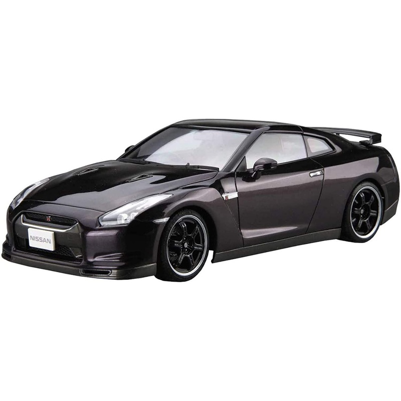 Aoshima Nissan R35 GT-R Spec-V `09