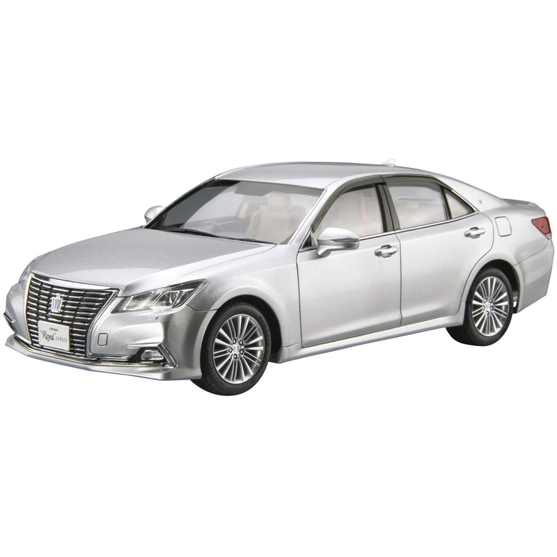 Aoshima Toyota GRS210/AWS210 Crown Royal Saloon G `15