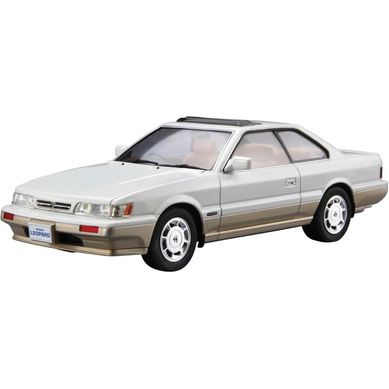 Aoshima 1/24 The Model Car Series No.111 Nissan UF31 Leopard Altima V30 Twin Cam Turbo '90