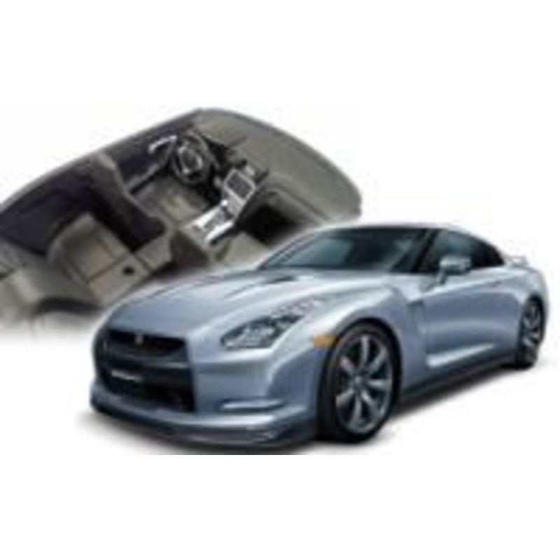 Aoshima R35 GT-R Left-Hand Drive