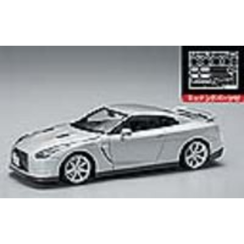 Aoshima R35 GT-R with Etching Parts