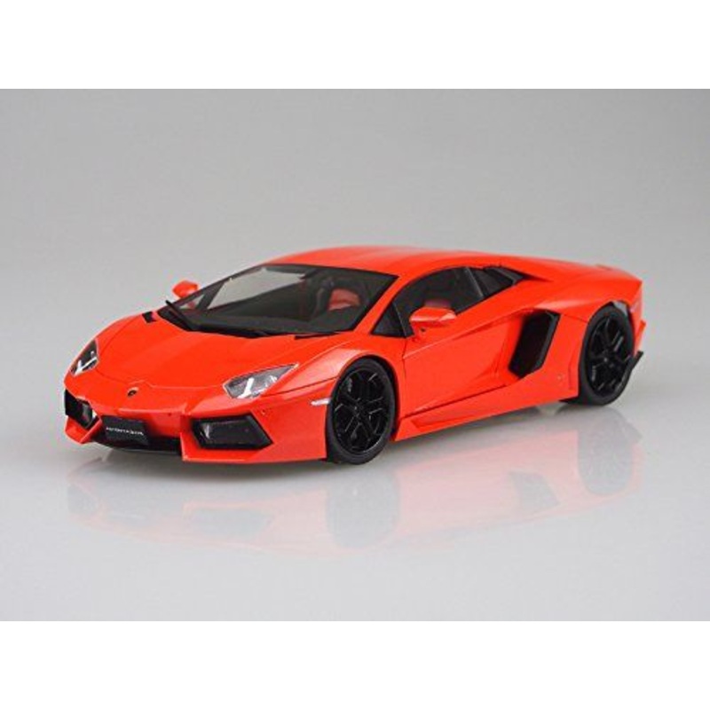 Aoshima 1/24 Lamborghini Aventador LP700-4 Orange Pearl