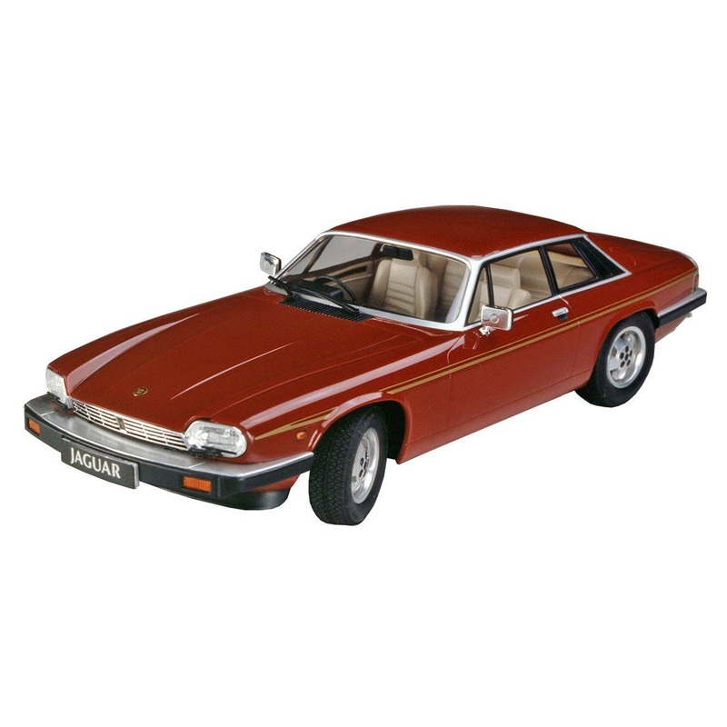 Hasegawa 1/24 Jaguar XJ-S V12